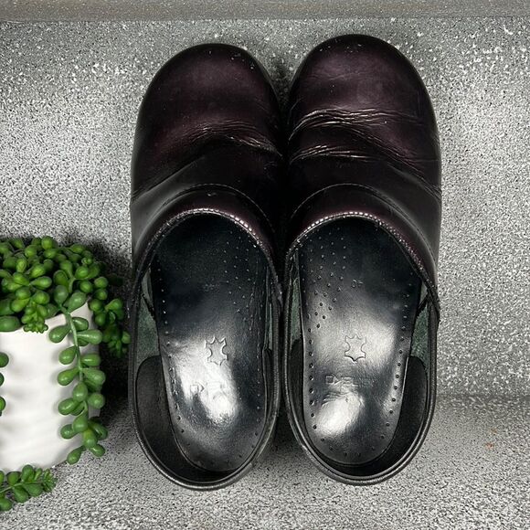 Dansko Metallic Plum Purple Professional Clogs Mules Shoes - Picture 6 of 8